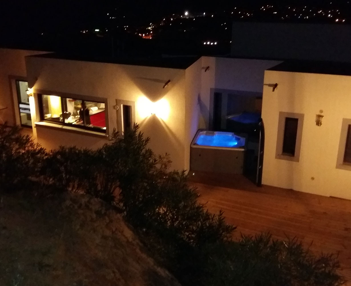 spa-sur-terrasse-villa-annonciade-corse